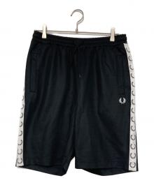 FRED PERRY（フレッドペリー）の古着「Taped Tricot Shorts」｜ブラック