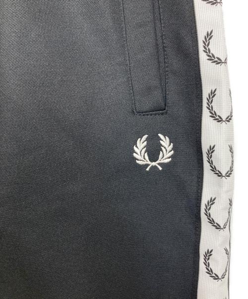 FRED PERRY（フレッドペリー）FRED PERRY (フレッドペリー) Taped Tricot Shorts ブラック サイズ:S 未使用品の古着・服飾アイテム