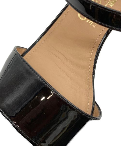 Salvatore Ferragamo（サルヴァトーレ フェラガモ）Salvatore Ferragamo (サルヴァトーレ フェラガモ) パテントレザーサンダル ブラック サイズ:SIZE 8の古着・服飾アイテム