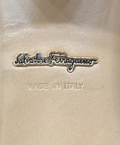 Salvatore Ferragamo（サルヴァトーレ フェラガモ）Salvatore Ferragamo (サルヴァトーレ フェラガモ) パテントレザーサンダル ブラック サイズ:SIZE 8の古着・服飾アイテム