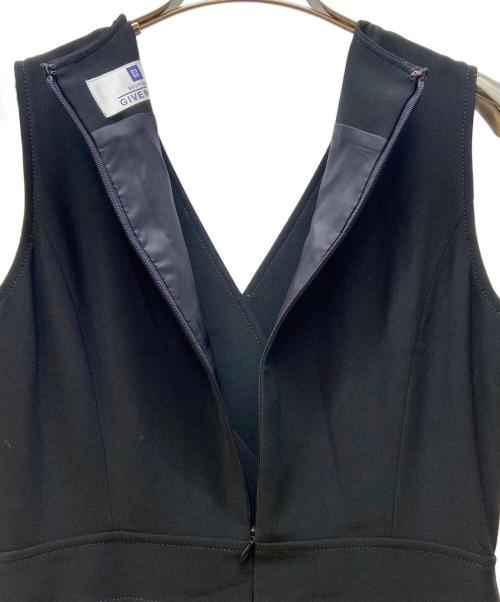 GIVENCHY BOUTIQUES（ジバンシー ブティックス）GIVENCHY BOUTIQUES (ジバンシー ブティックス) ノースリーブワンピース ブラック サイズ:38の古着・服飾アイテム