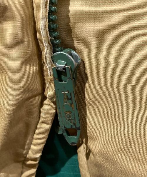 Eddie Bauer（エディーバウアー）Eddie Bauer (エディーバウアー) リバーシブルダウンベスト グリーン×ベージュ サイズ:不明の古着・服飾アイテム