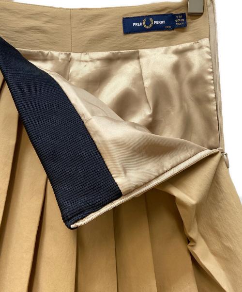 FRED PERRY（フレッドペリー）FRED PERRY (フレッドペリー) プリーツスカート カーキ サイズ:36の古着・服飾アイテム