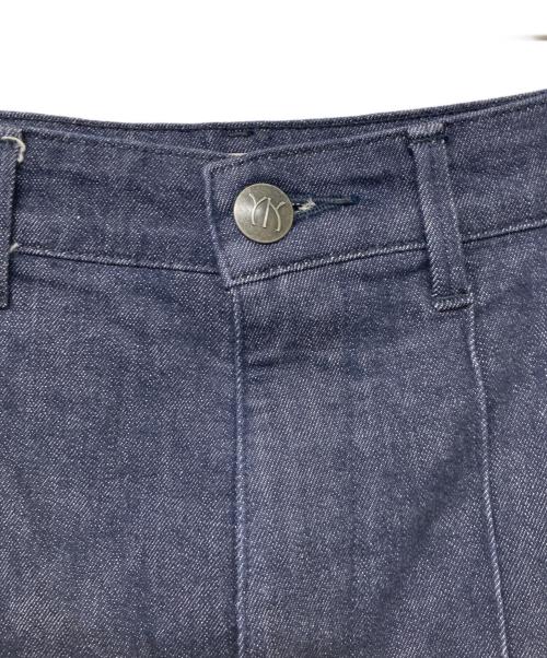 YANUK（ヤヌーク）YANUK (ヤヌーク) ピンタックストレートデニムパンツ インディゴ サイズ:SIZE Sの古着・服飾アイテム