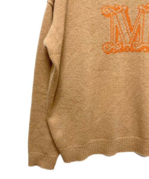 MaxMara（マックスマーラ）MaxMara (マックスマーラ) Mロゴクルーネックニット キャメル サイズ:Sの古着・服飾アイテム