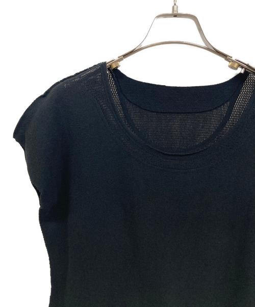 ISSEY MIYAKE（イッセイミヤケ）ISSEY MIYAKE (イッセイミヤケ) ノースリーブニット ブラック サイズ:2の古着・服飾アイテム
