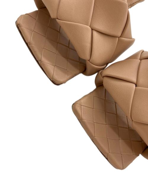 BOTTEGA VENETA（ボッテガベネタ）BOTTEGA VENETA (ボッテガベネタ) サンダル ベージュ サイズ:37の古着・服飾アイテム