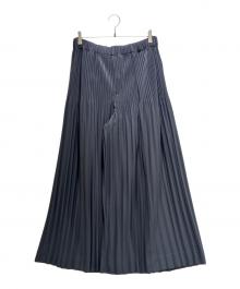 HOMME PLISSE ISSEY MIYAKE（オム プリッセ イッセイ ミヤケ）の古着「MONTHLY COLORS : DECEMBER/プリーツパンツ」｜グレー
