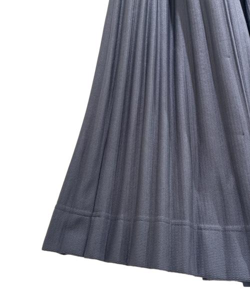 HOMME PLISSE ISSEY MIYAKE（オム プリッセ イッセイ ミヤケ）HOMME PLISSE ISSEY MIYAKE (オム プリッセ イッセイ ミヤケ) MONTHLY COLORS : DECEMBER/プリーツパンツ グレー サイズ:3の古着・服飾アイテム