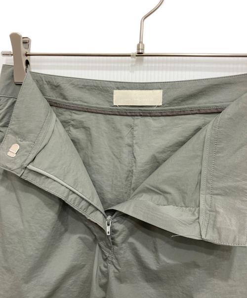 AMOMENTO（アモーメント）AMOMENTO (アモーメント) シアーストレートパンツ グレーの古着・服飾アイテム