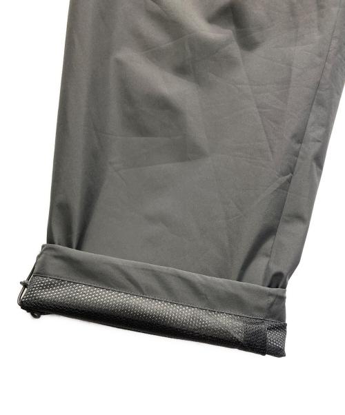 +PHENIX（プラスフェニックス）+PHENIX (プラスフェニックス) FREAK'S STORE (フリークスストア) 別注 GORE-TEX WINDSTOPPER PACKABLE SLACKS PANTS グレー サイズ:Mの古着・服飾アイテム