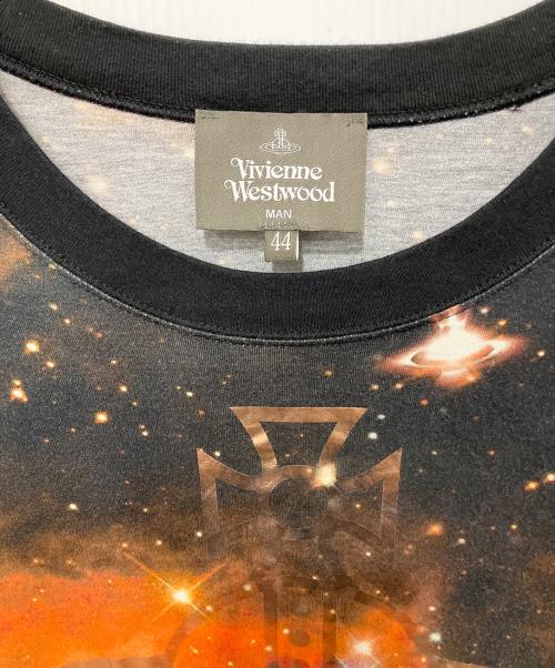 Vivienne Westwood man（ヴィヴィアン ウェストウッド マン）Vivienne Westwood man (ヴィヴィアン ウェストウッド マン) プリントTシャツ ブラック サイズ:44の古着・服飾アイテム
