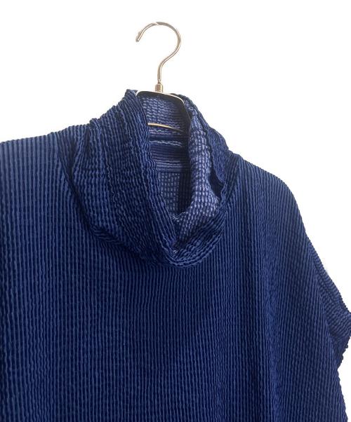 ISSEY MIYAKE me（イッセイ ミヤケ ミー）ISSEY MIYAKE me (イッセイ ミヤケ ミー) ハイネックフレンチスリーブワンピース ネイビー サイズ:Freeの古着・服飾アイテム