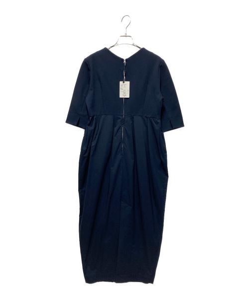 12closet（トゥエルブクローゼット）12closet (トゥエルブクローゼット) 高橋夏果 撥水スマートコクーンドレス ネイビー サイズ:38 未使用品の古着・服飾アイテム