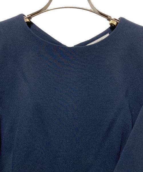12closet（トゥエルブクローゼット）12closet (トゥエルブクローゼット) 高橋夏果 撥水スマートコクーンドレス ネイビー サイズ:38 未使用品の古着・服飾アイテム