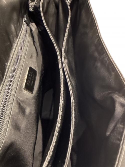 PRADA（プラダ）PRADA (プラダ) Re-Nylon ラージ パデッド ショルダーバッグ ブラック サイズ:-の古着・服飾アイテム