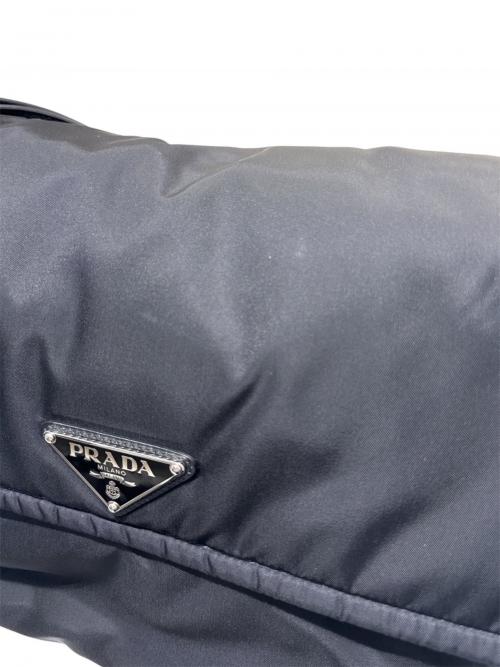 PRADA（プラダ）PRADA (プラダ) Re-Nylon ラージ パデッド ショルダーバッグ ブラック サイズ:-の古着・服飾アイテム