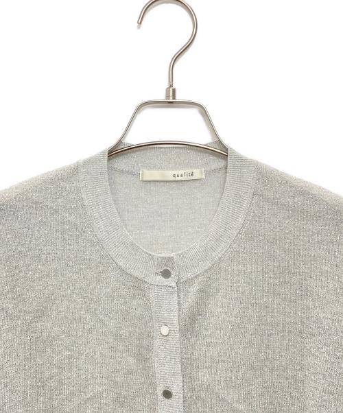 qualite（カリテ）qualite (カリテ) ラメハイゲージニットカーデ グレー サイズ:Fの古着・服飾アイテム