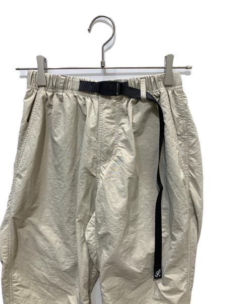 GRAMICCI（グラミチ）GRAMICCI (グラミチ) LOWERCASE NYLON TRACK PANT ベージュ サイズ:XSの古着・服飾アイテム