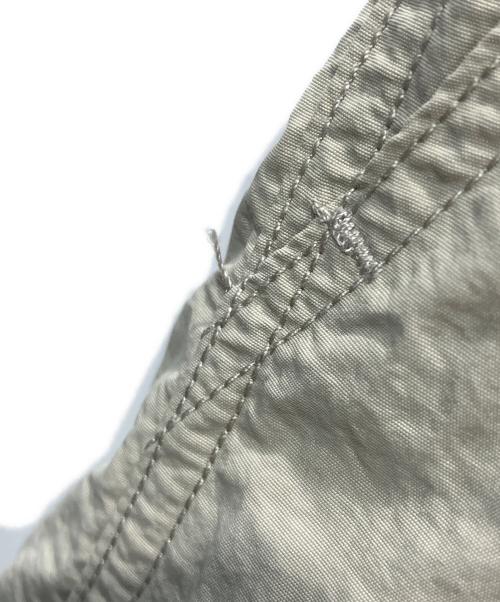 GRAMICCI（グラミチ）GRAMICCI (グラミチ) LOWERCASE NYLON TRACK PANT ベージュ サイズ:XSの古着・服飾アイテム