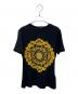 VERSACE（ヴェルサーチェ）の古着「グラフィック プリント クルーネック 半袖 Tシャツ」｜ブラック