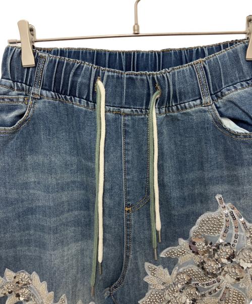 ANDREA&CO（アンドレアアンドコー）ANDREA&CO (アンドレアアンドコー) デニムビジュー刺繍パンツ インディゴ サイズ:記載なしの古着・服飾アイテム