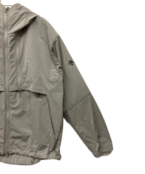 DESCENTE（デサント）DESCENTE (デサント) SLOBE IENA (スローブ イエナ) GREYISH RIPSTOP パーカー グレー サイズ:Mの古着・服飾アイテム
