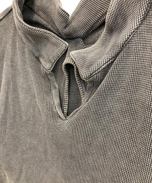 Ameri（アメリ）Ameri (アメリ) WAFFLE LAYERED DESIGN CUT TOP チャコールグレー サイズ:FREE 未使用品の古着・服飾アイテム