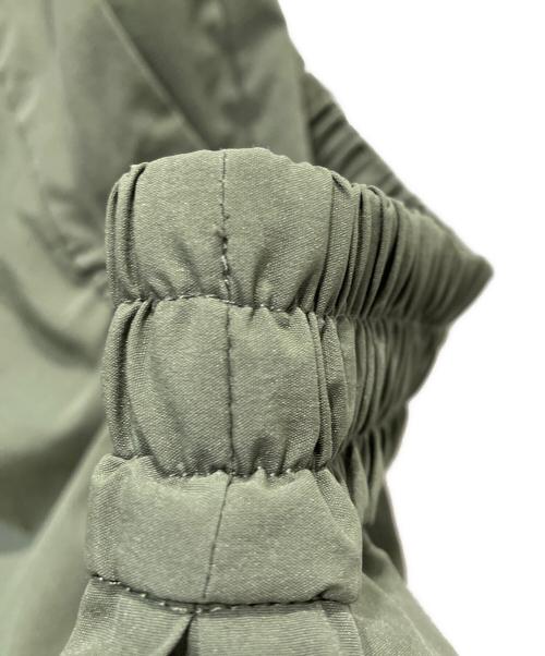 UN3D.（アンスリード）UN3D. (アンスリード) ラウンドコクーンパンツ/ウォッシャブル カーキ サイズ:SIZE 36の古着・服飾アイテム