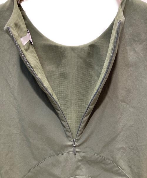 UN3D.（アンスリード）UN3D. (アンスリード) ラウンドギャザートップス カーキ サイズ:SIZE 36の古着・服飾アイテム