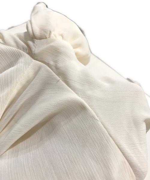 RANDA（ランダ）RANDA (ランダ) ラッフルフリルオフショルダーブラウス/半袖ブラウス/フリル ベージュ サイズ:SIZE 1の古着・服飾アイテム