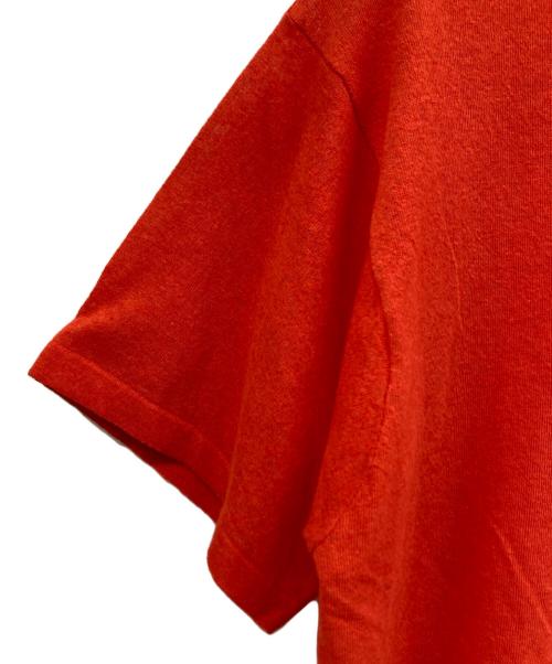 A CCORDION（アコーディオン）A CCORDION (アコーディオン) SHOULDER SLIT T SHIRTS レッド サイズ:Mの古着・服飾アイテム
