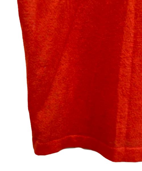 A CCORDION（アコーディオン）A CCORDION (アコーディオン) SHOULDER SLIT T SHIRTS レッド サイズ:Mの古着・服飾アイテム