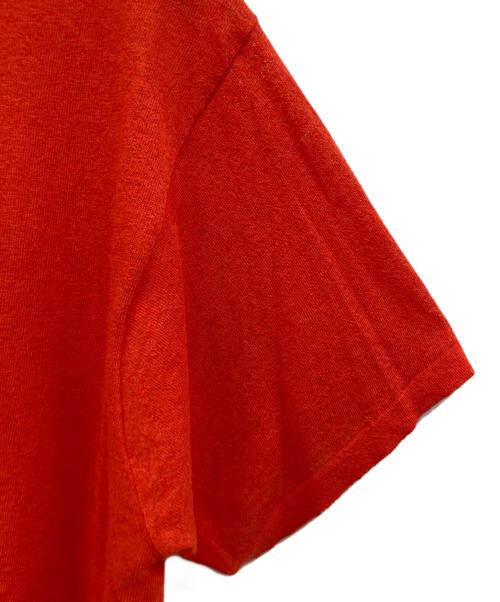 A CCORDION（アコーディオン）A CCORDION (アコーディオン) SHOULDER SLIT T SHIRTS レッド サイズ:Mの古着・服飾アイテム