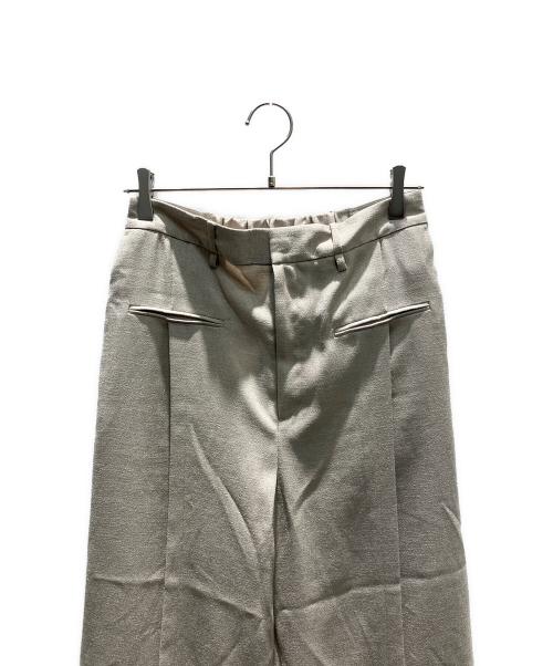 crewre（クルーレ）crewre (クルーレ) ピンタックスラブストレートパンツ ベージュ サイズ:3の古着・服飾アイテム
