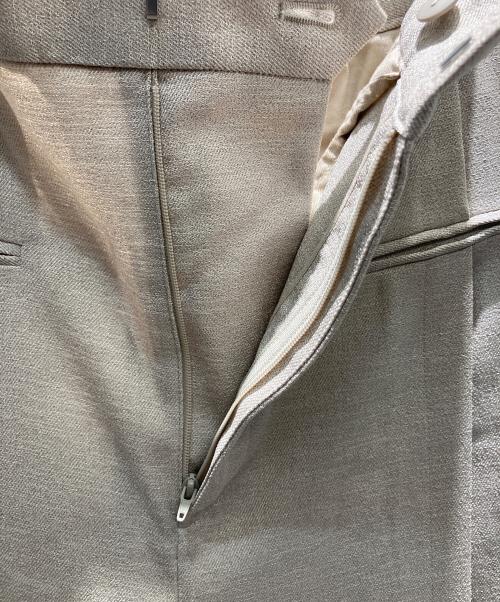 crewre（クルーレ）crewre (クルーレ) ピンタックスラブストレートパンツ ベージュ サイズ:3の古着・服飾アイテム