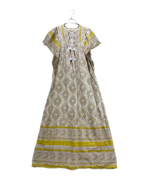 ne quittez pas（ヌキテパ）ne quittez pas (ヌキテパ) Naoko Hamajima Cotton Voile Arabesque Print Flare Sleeve Dress/プリントコットンワンピース マスタード サイズ:Mの古着・服飾アイテム