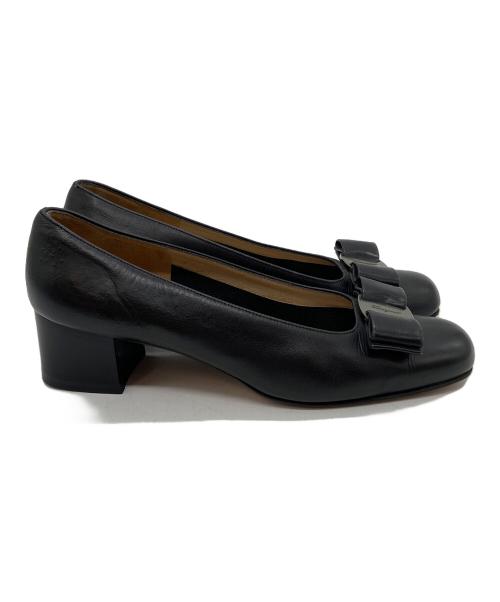Salvatore Ferragamo（サルヴァトーレ フェラガモ）Salvatore Ferragamo (サルヴァトーレ フェラガモ) ヴェラリボンパンプス ブラック サイズ:5 1/2の古着・服飾アイテム