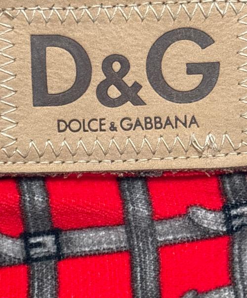 D&G（ディーアンドジー）D&G (ディーアンドジー) ベルトプリントチェック柄フレアパンツ レッド サイズ:38の古着・服飾アイテム