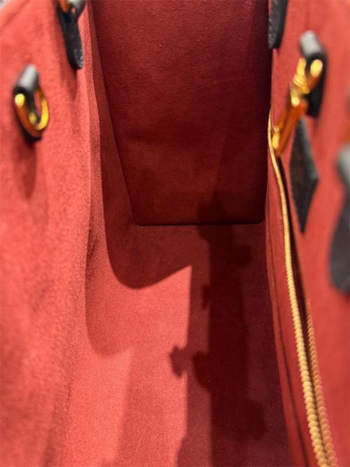 LOUIS VUITTON（ルイ ヴィトン）LOUIS VUITTON (ルイ ヴィトン) オンザゴーMM ブラック×ベージュ サイズ:MMの古着・服飾アイテム