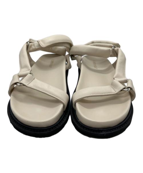 Caminando（カミナンド）Caminando (カミナンド) サンダル アイボリー サイズ:9の古着・服飾アイテム