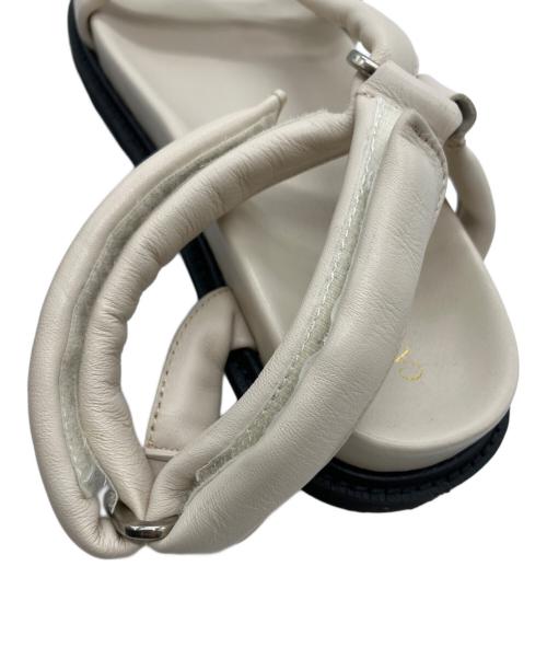 Caminando（カミナンド）Caminando (カミナンド) サンダル アイボリー サイズ:9の古着・服飾アイテム