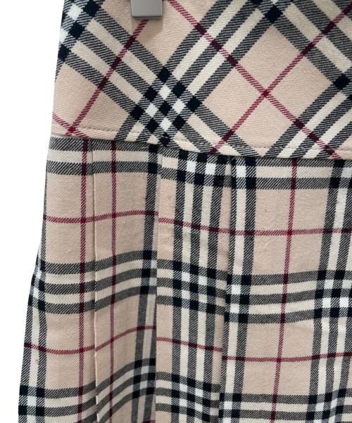BURBERRY BLUE LABEL（バーバリー ブルー レーベル）BURBERRY BLUE LABEL (バーバリー ブルー レーベル) ノバチェックスカート ベージュ サイズ:38の古着・服飾アイテム