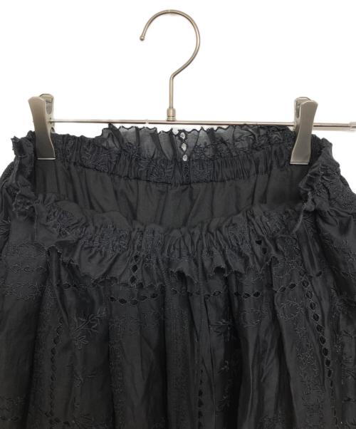 machatt（マチャット）machatt (マチャット) パネルエンブロイダリースカート ブラック サイズ:Fの古着・服飾アイテム