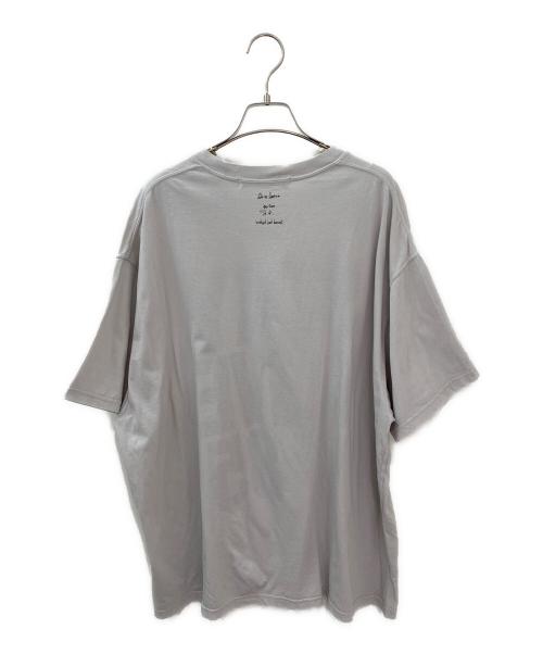 Whim Gazette（ウィムガゼット）Whim Gazette (ウィムガゼット) KATHARINE HAMNETT (キャサリンハムネット) 別注バックプリントTシャツ グレー サイズ:Freeの古着・服飾アイテム
