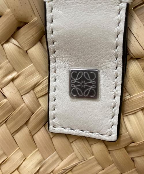 LOEWE（ロエベ）LOEWE (ロエベ) ミディアム バスケットバッグ ナチュラル×ホワイト サイズ:ミディアムの古着・服飾アイテム