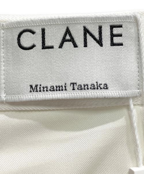 CLANE（クラネ）CLANE (クラネ) MINAMI TANAKA SLASH TUCK SLACKSSLASH TUCK SLACKS ホワイト サイズ:1 未使用品の古着・服飾アイテム