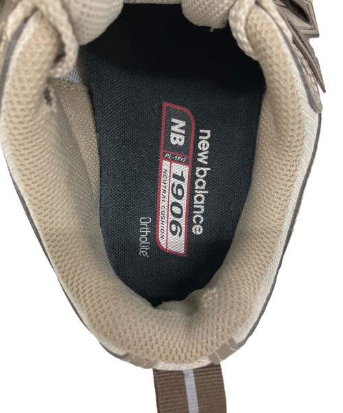 NEW BALANCE（ニューバランス）NEW BALANCE (ニューバランス) M1906RHD ベージュ サイズ:25.5の古着・服飾アイテム