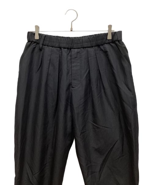 WHITE MOUNTAINEERING（ホワイトマウンテ二アニング）WHITE MOUNTAINEERING (ホワイトマウンテ二アニング) POLYESTER TAFFETA TAPERED EASY PANTS ブラック サイズ:2の古着・服飾アイテム