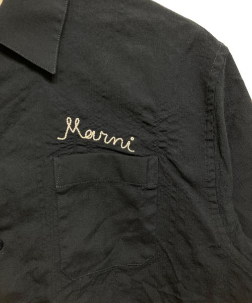 MARNI（マルニ）MARNI (マルニ) トロピカルウール ロゴエンブロイダリーショートスリーブシャツ ネイビー サイズ:50の古着・服飾アイテム